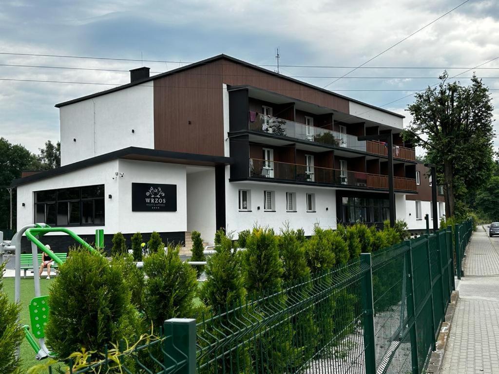 Wrzos Resort & Wellness **** Domki Caloroczne ベンギエルスカ・グルカ エクステリア 写真