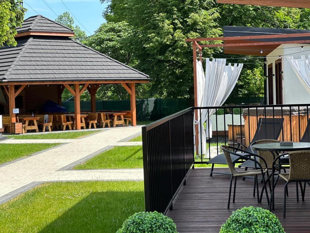 Wrzos Resort & Wellness **** Domki Caloroczne ベンギエルスカ・グルカ エクステリア 写真