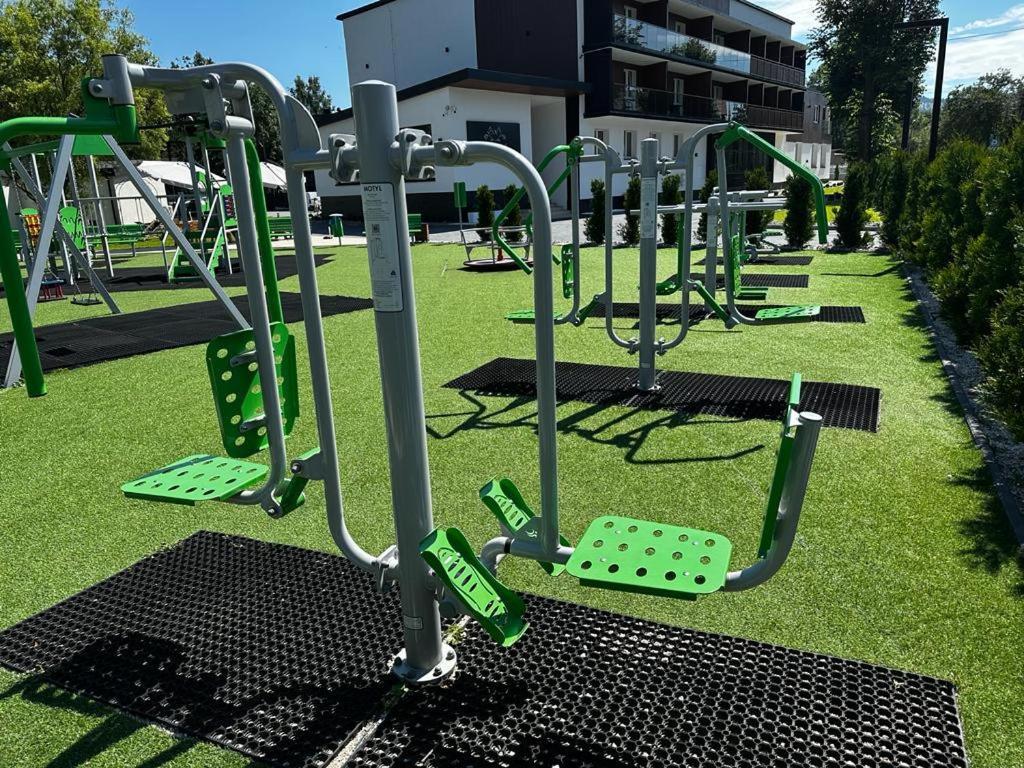 Wrzos Resort & Wellness **** Domki Caloroczne ベンギエルスカ・グルカ エクステリア 写真