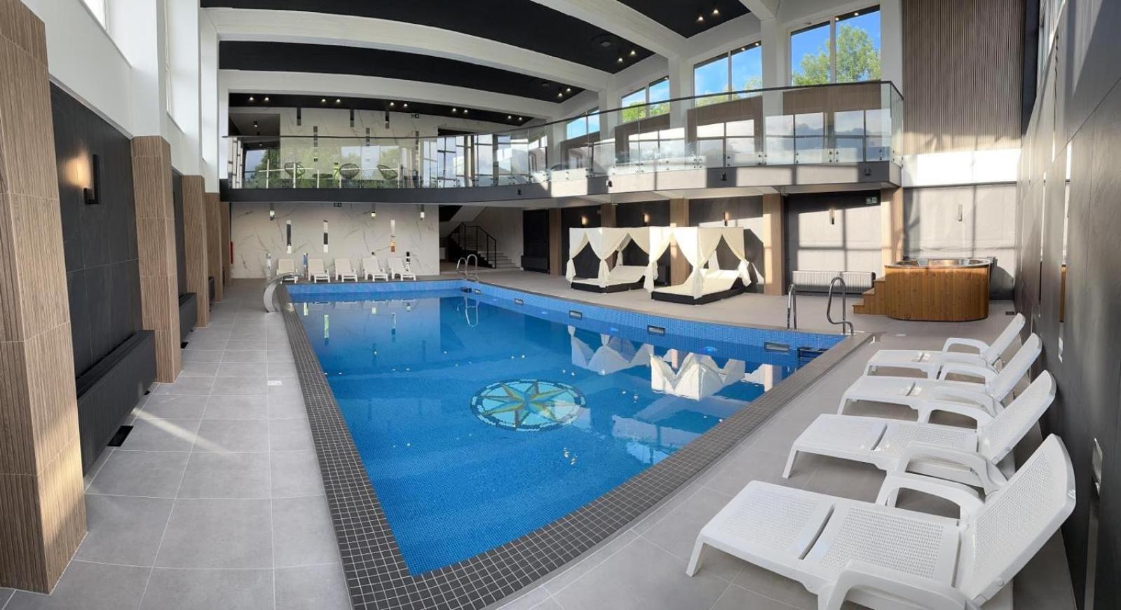 Wrzos Resort & Wellness **** Domki Caloroczne ベンギエルスカ・グルカ エクステリア 写真
